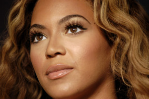 beyonce false lashes